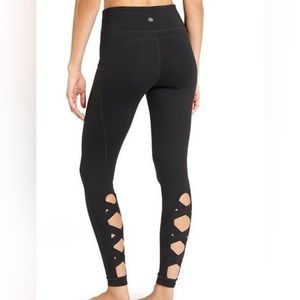 Athleta criss cross leggings XL